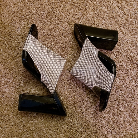 SoMe Studded Heels - Picture 2 of 9